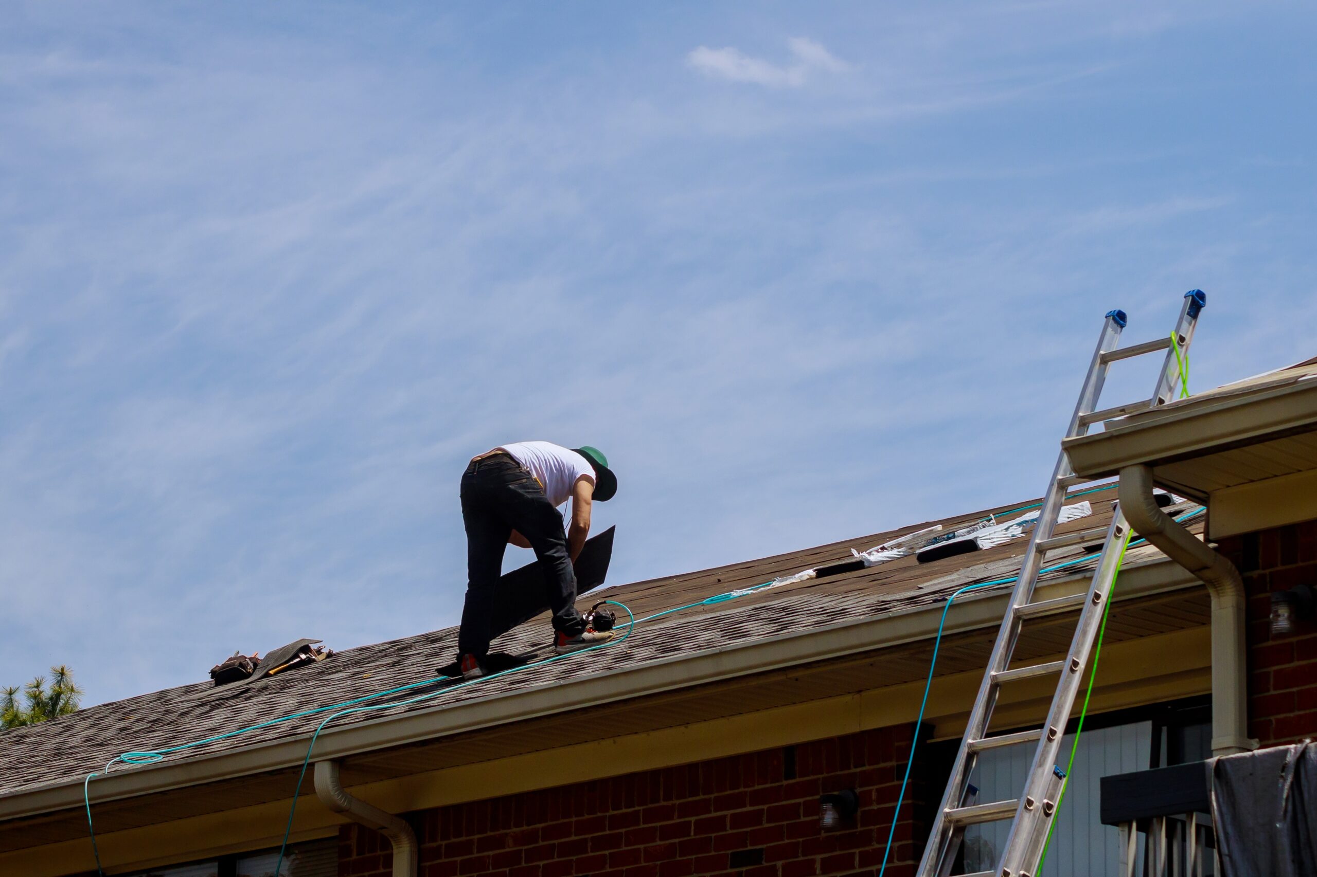 5 Calgary Metal Roofing Companies With Strong Warranty Programs